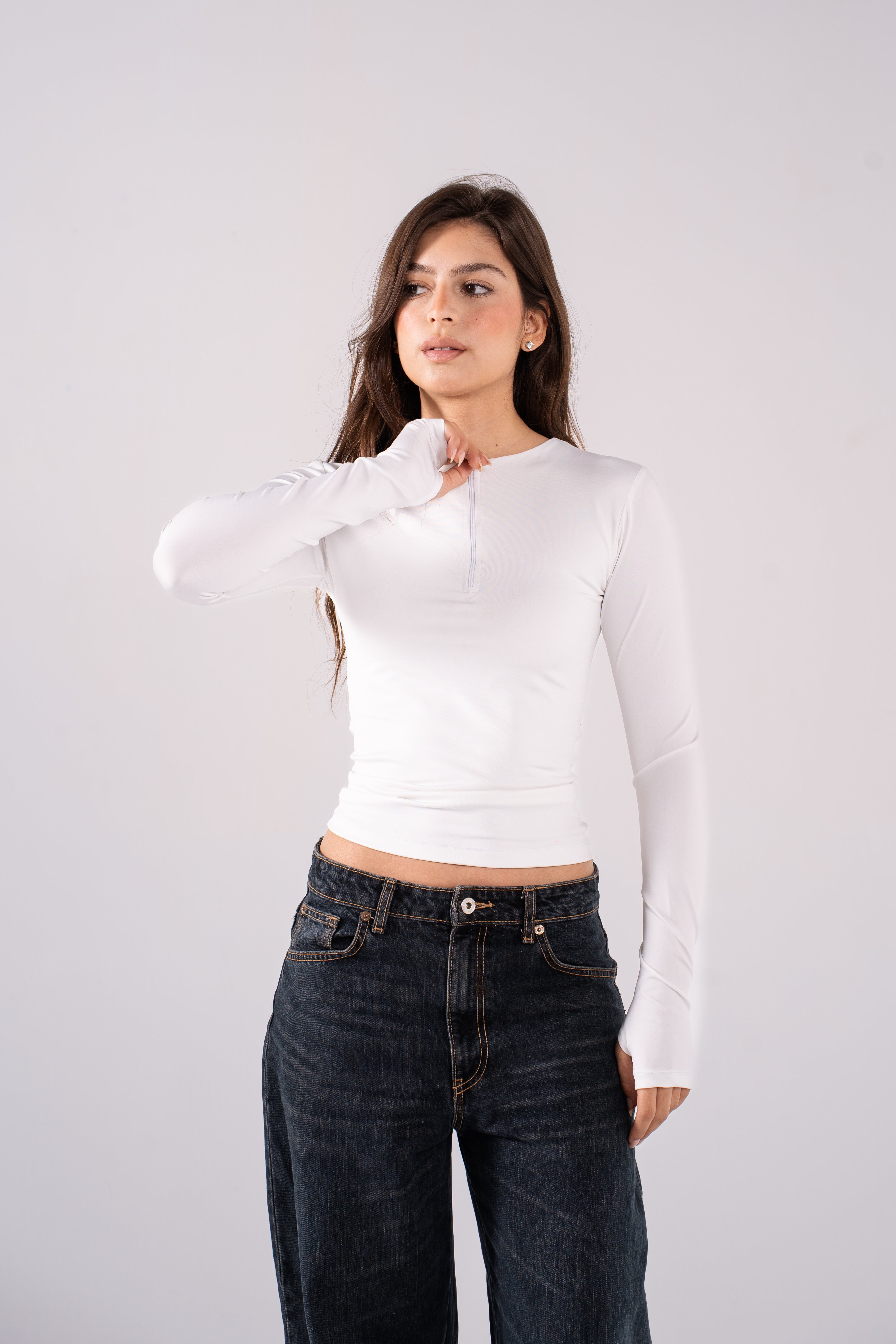 REFINED LONG-SLEEVE ZIPPER