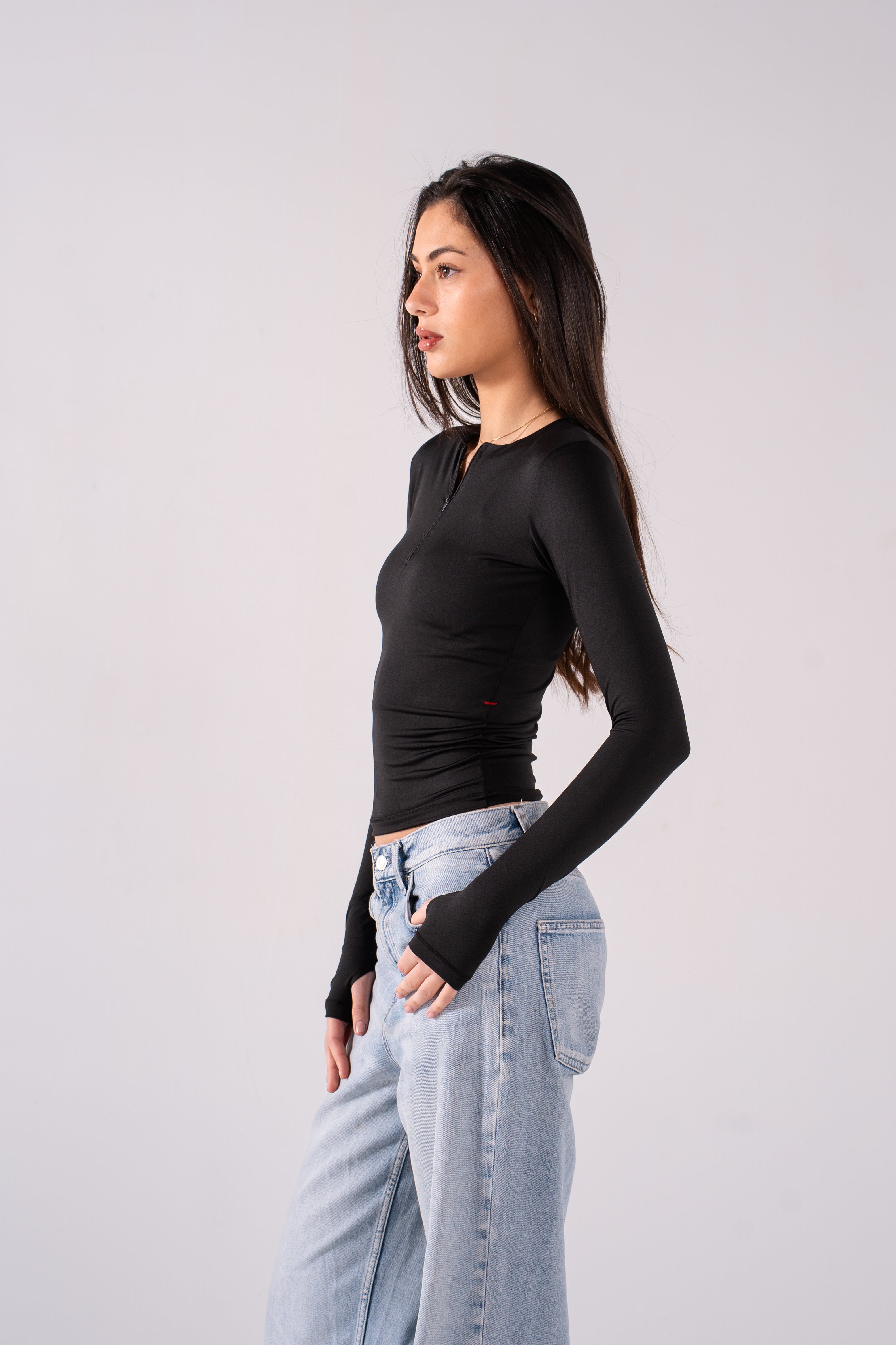 REFINED LONG-SLEEVE ZIPPER
