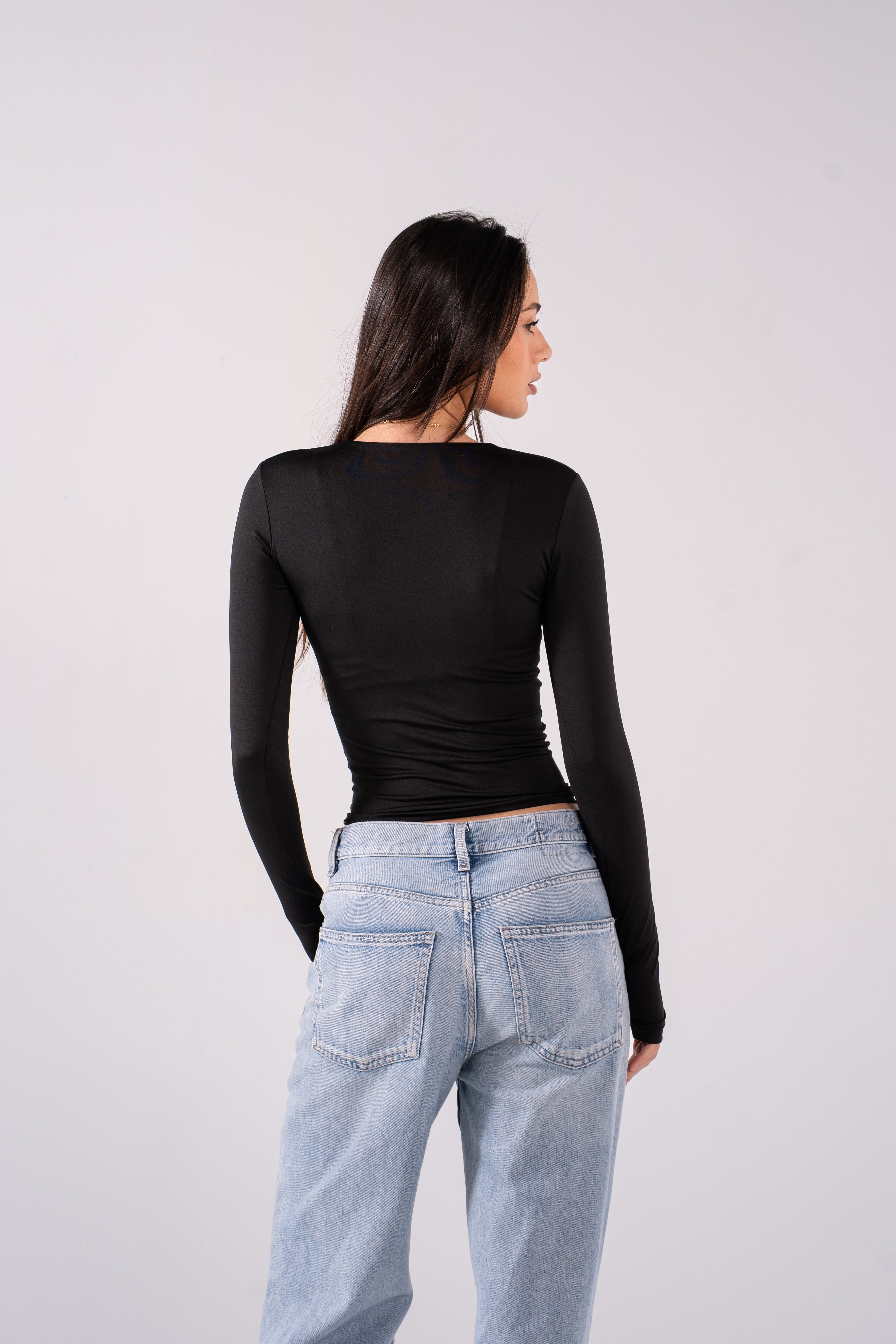 REFINED LONG-SLEEVE ZIPPER