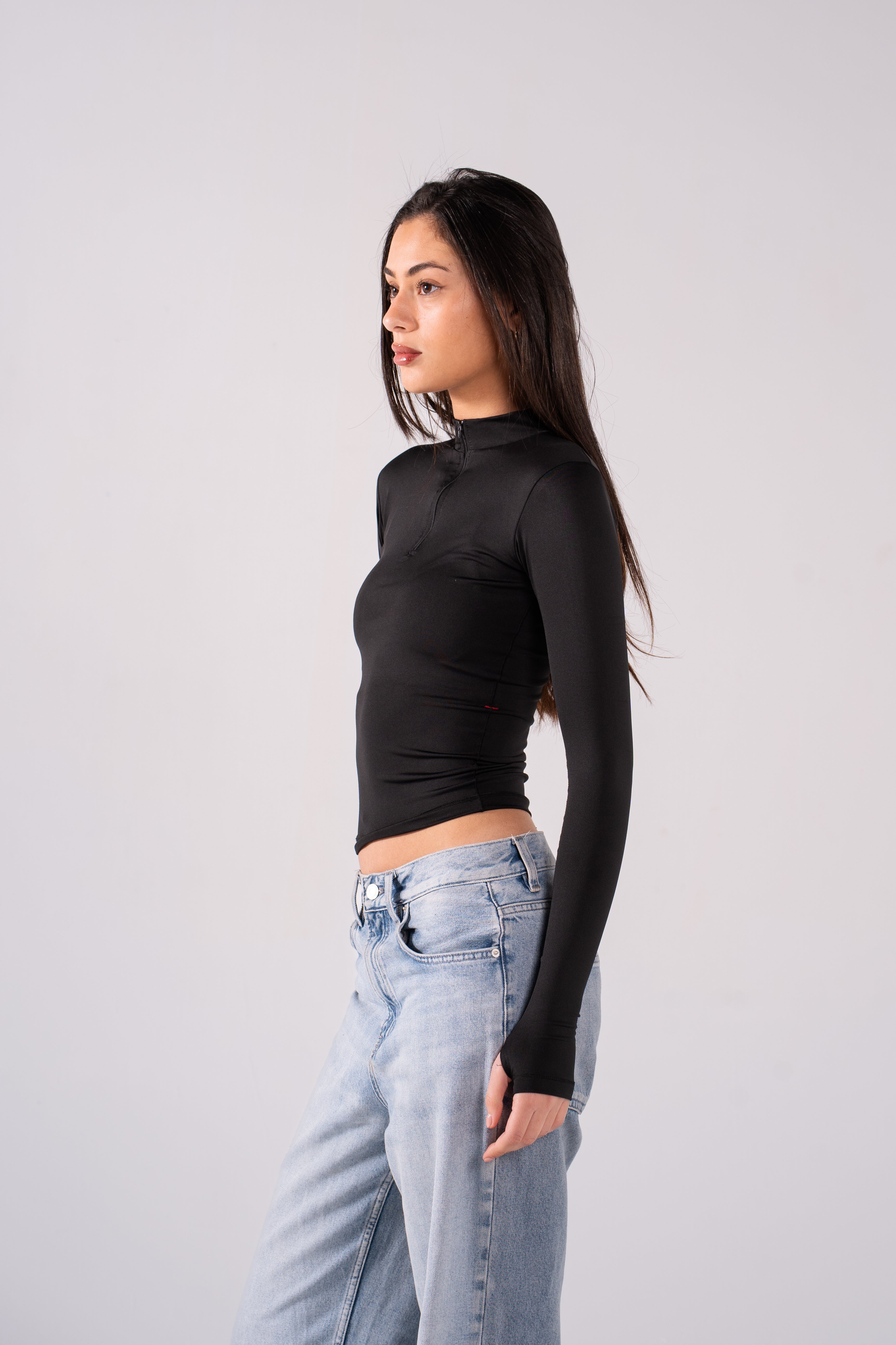 REFINED LONG-SLEEVE HIGH NECK ZIPPER