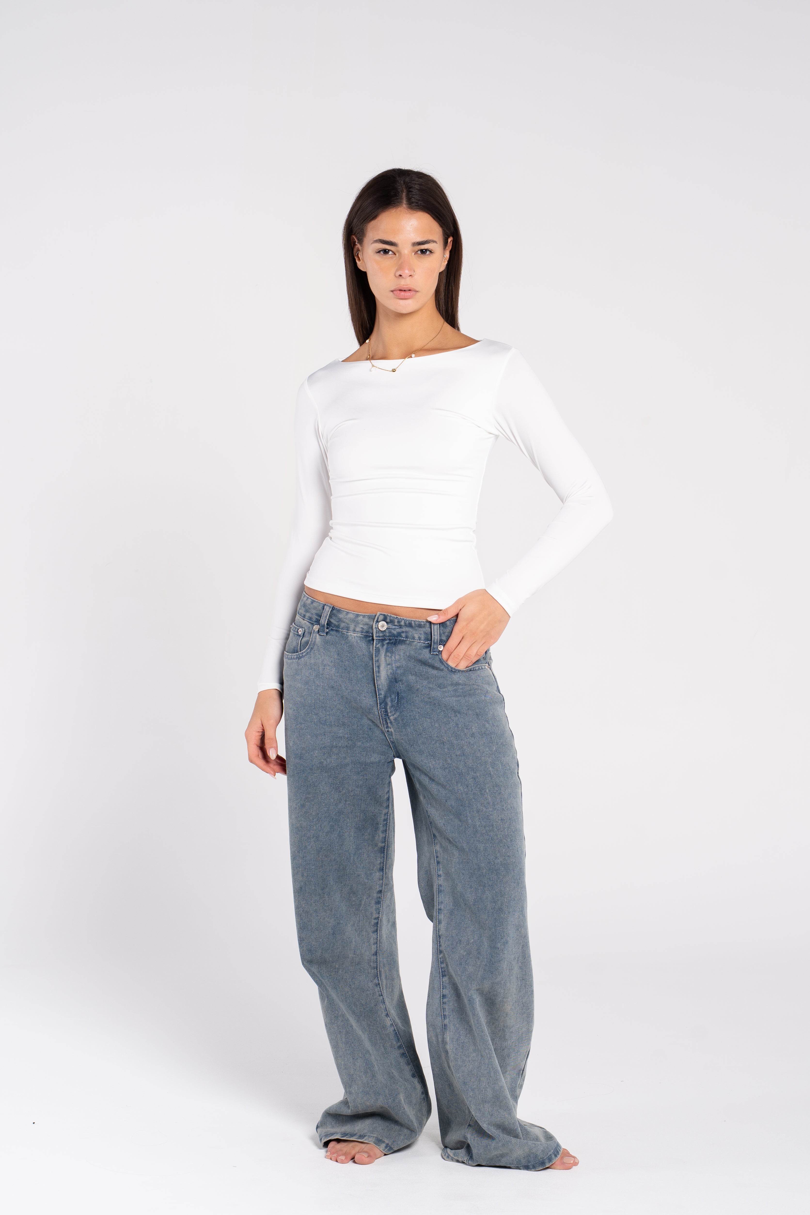 WIDE SHOULDER LONG SLEEVE TOP