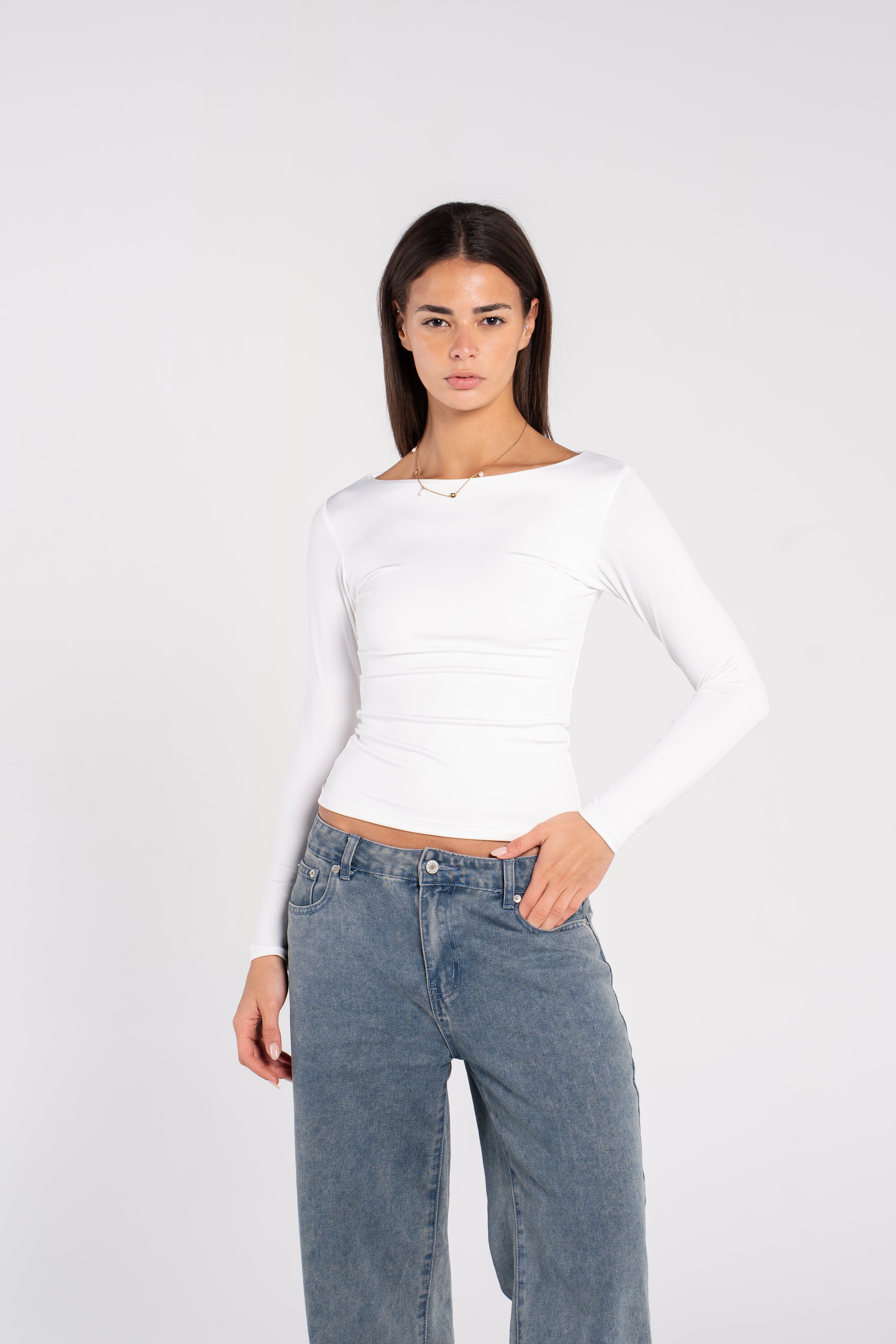 WIDE SHOULDER LONG SLEEVE TOP