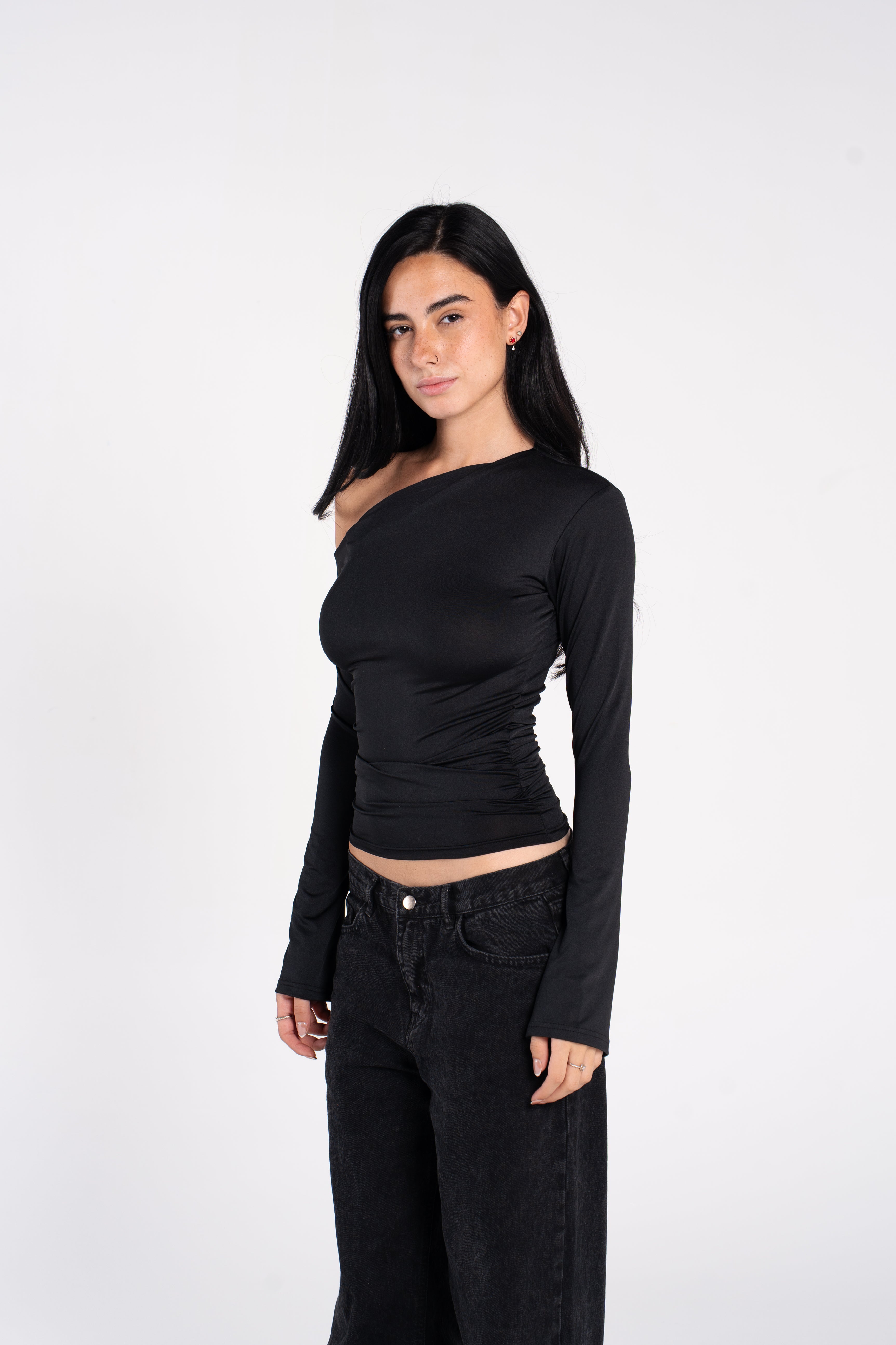 ONE SHOULDER FLARED SLEEVE