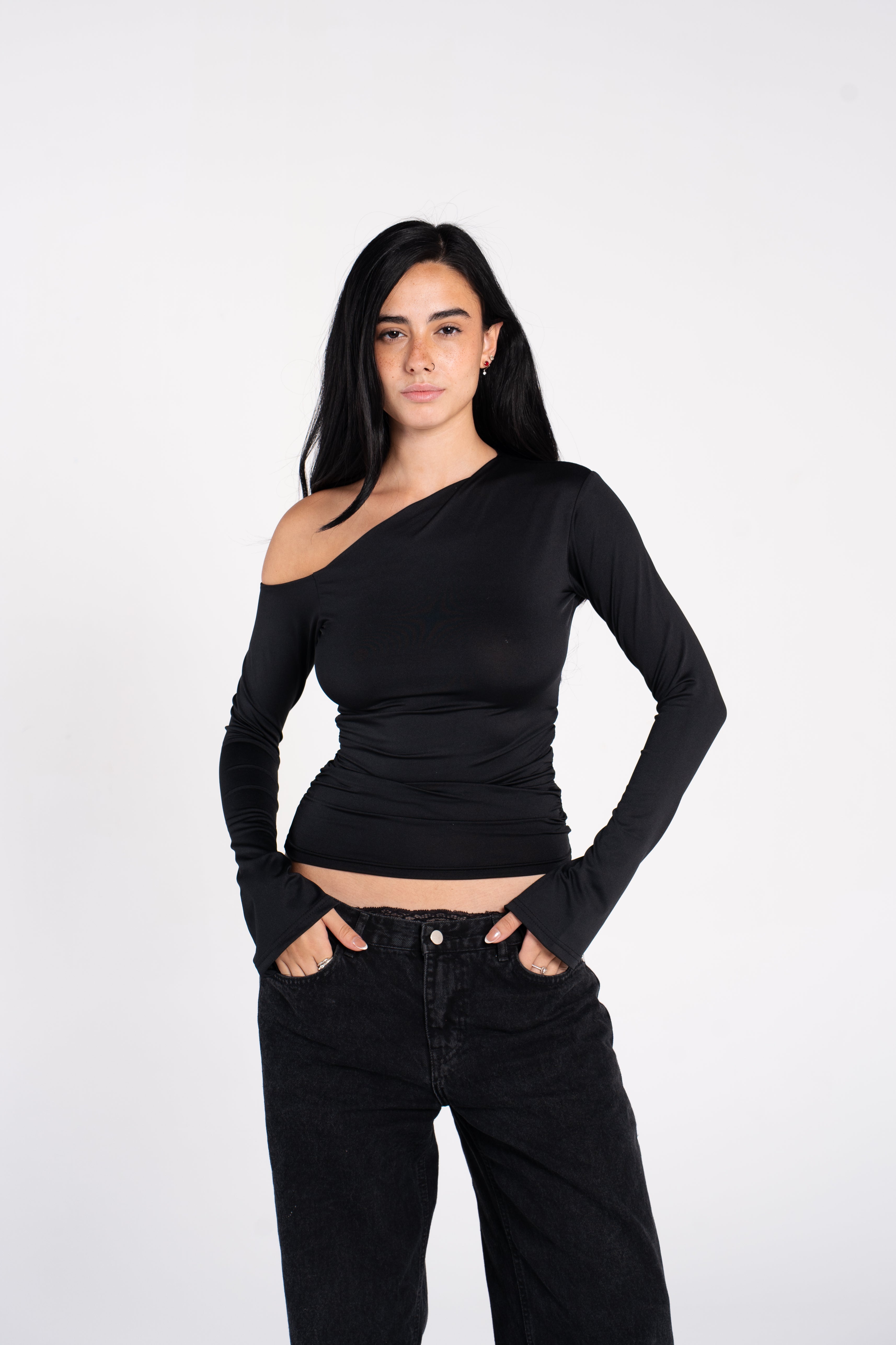 ONE SHOULDER FLARED SLEEVE