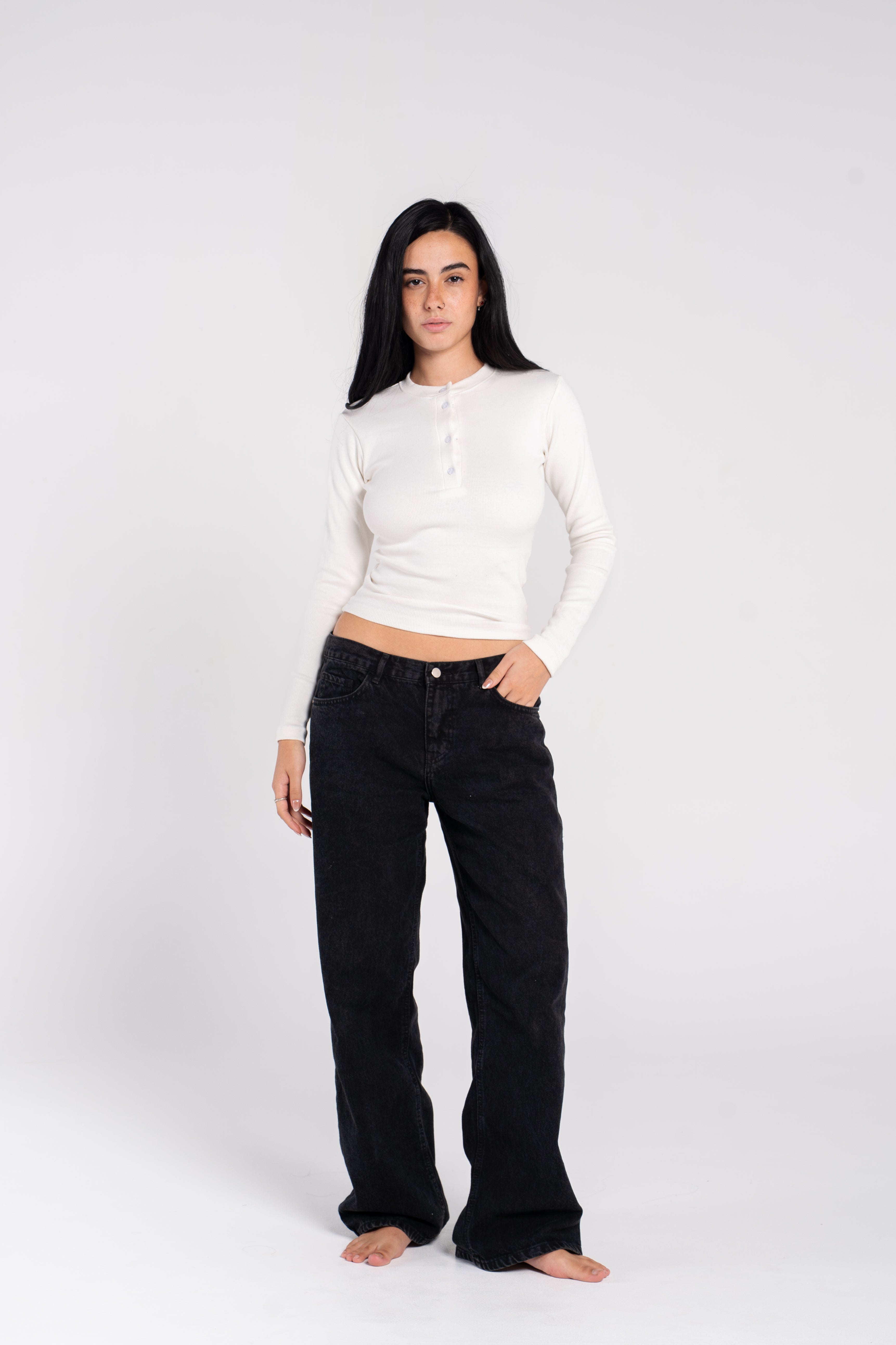 RIBBED HALF BUTTONS LONG SlEEVE TOP