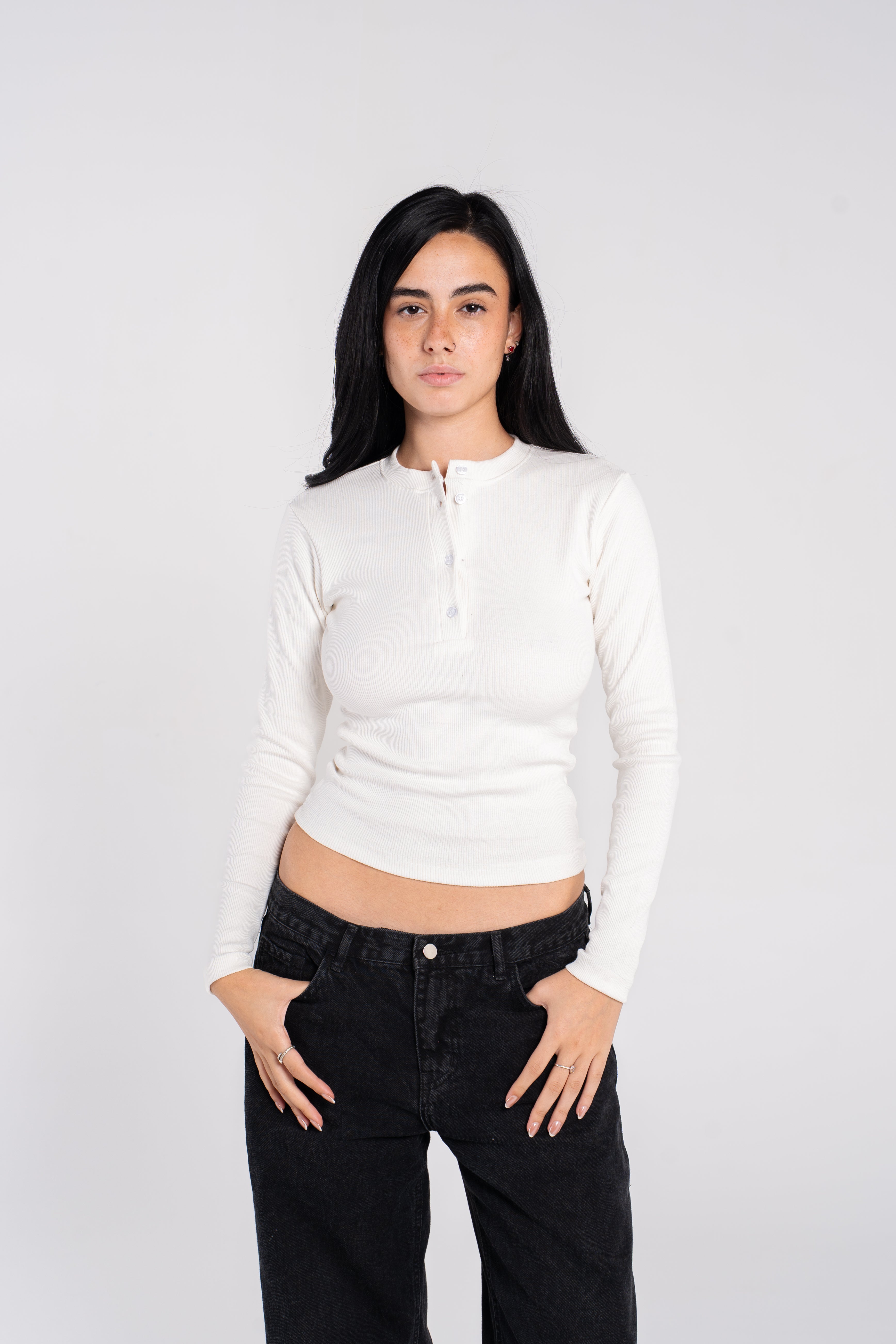 RIBBED HALF BUTTONS LONG SlEEVE TOP