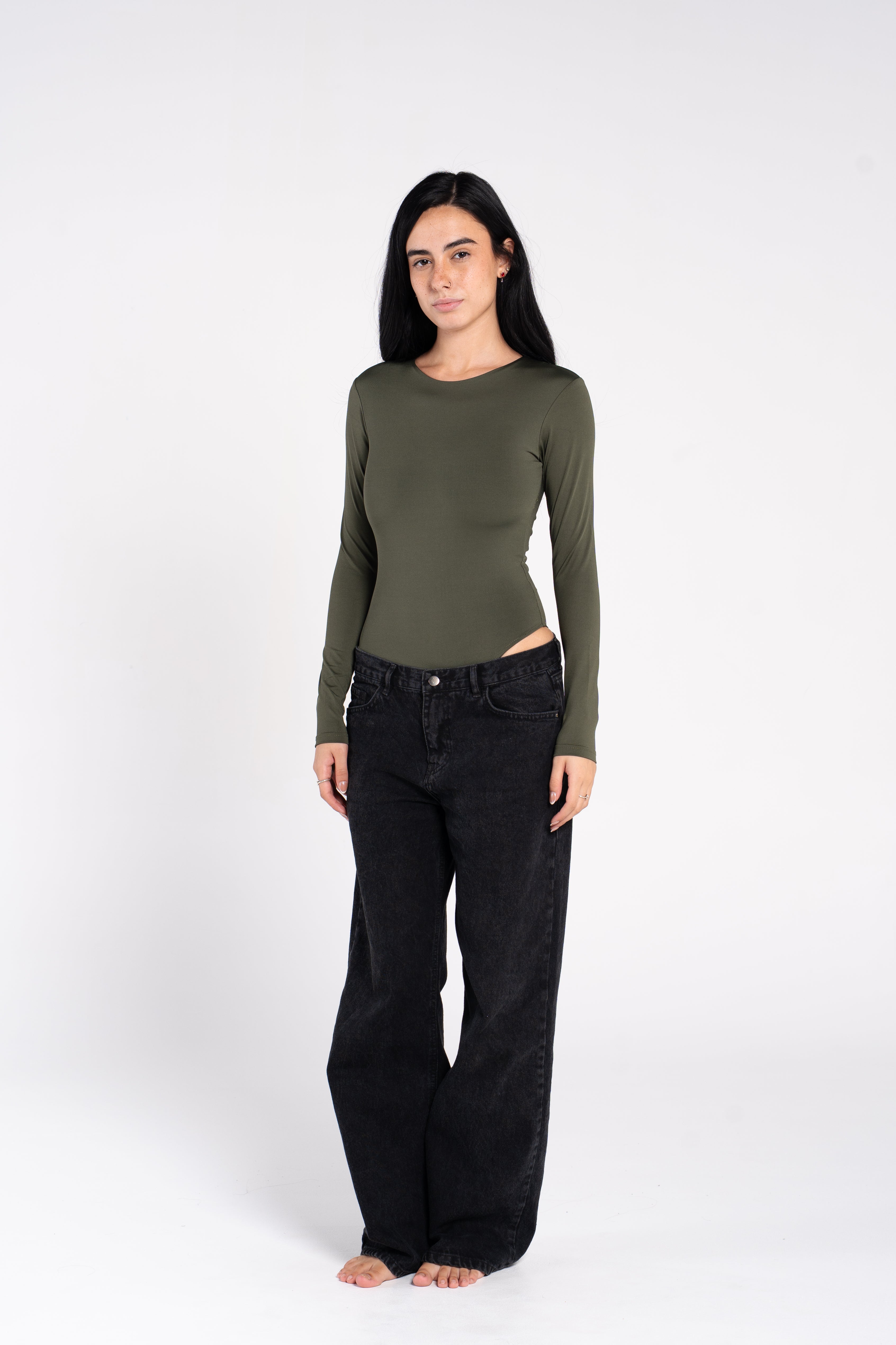 ROUND NECK LONG SLEEVE BODYSUIT