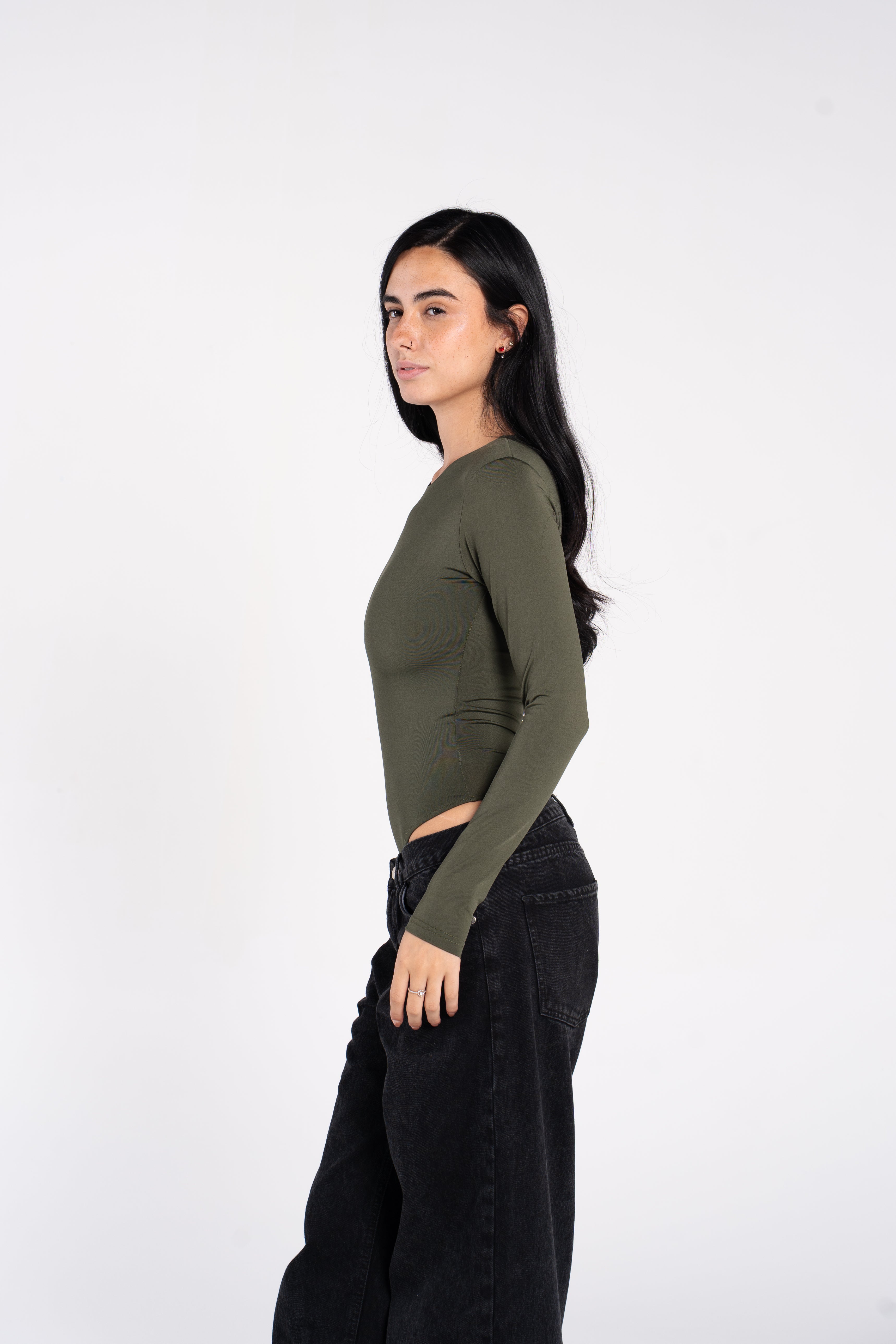 ROUND NECK LONG SLEEVE BODYSUIT