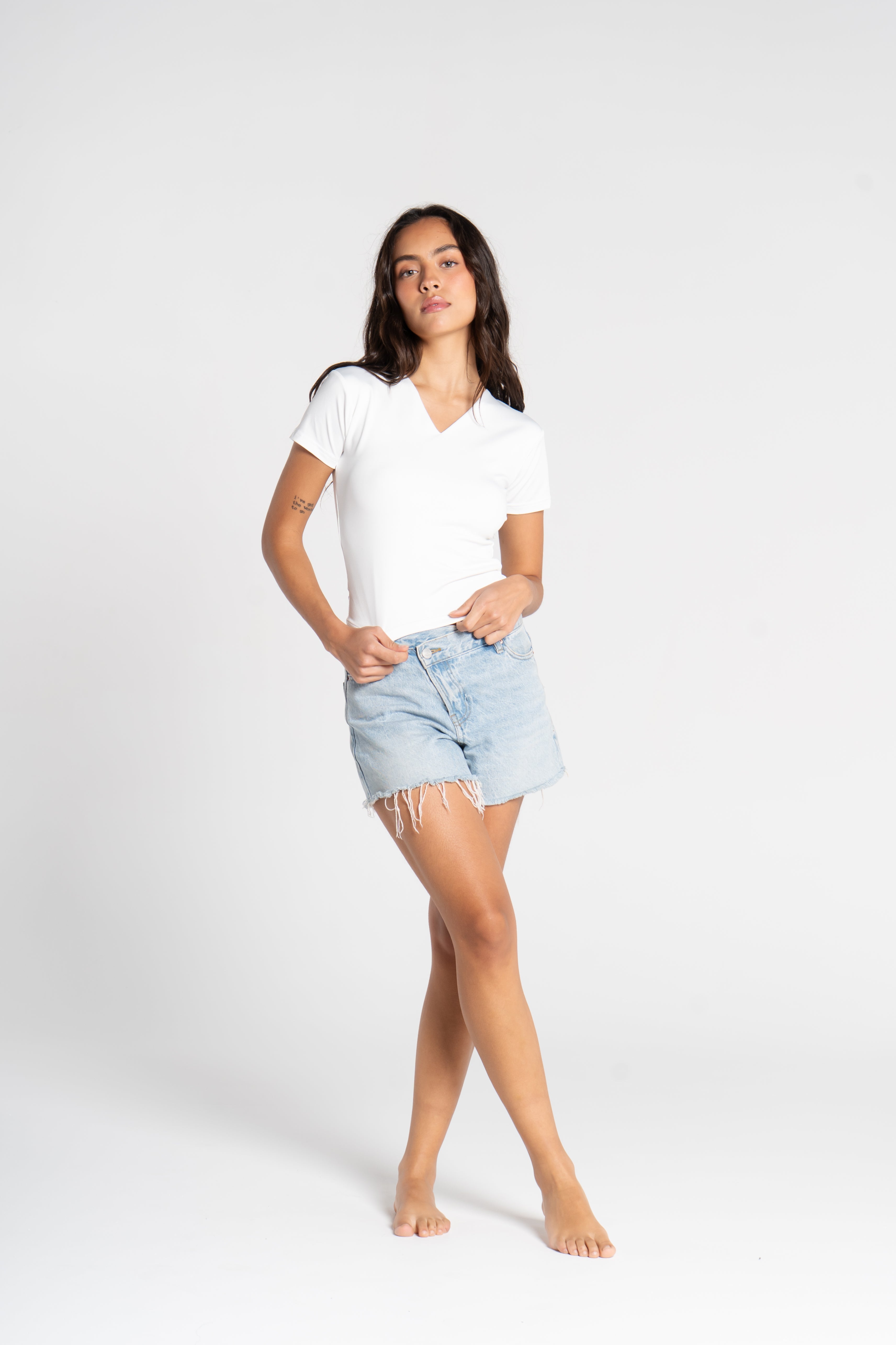 V NECK SHORT SLEEVE