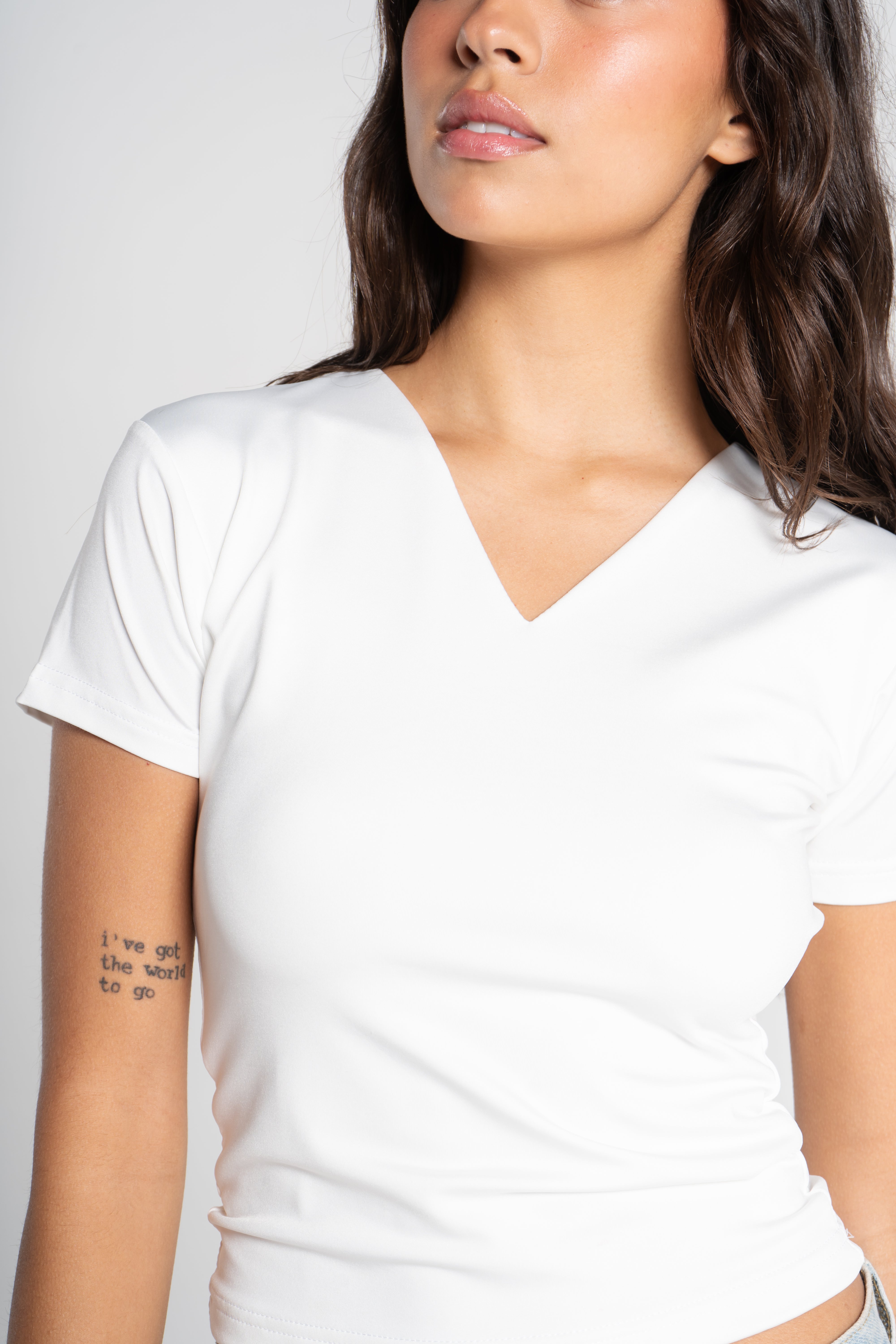 V NECK SHORT SLEEVE