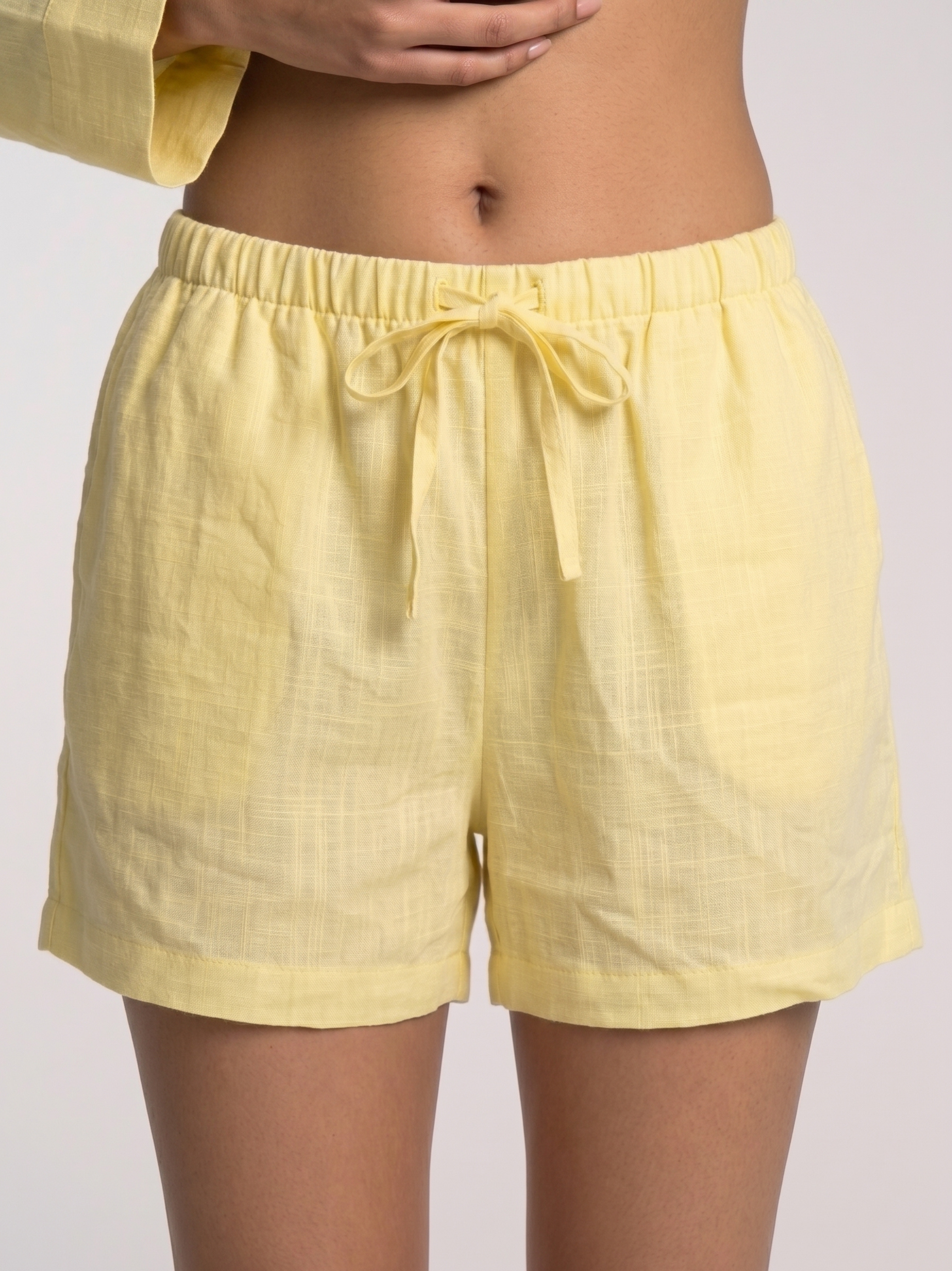 REFINED LINEN SHORTS