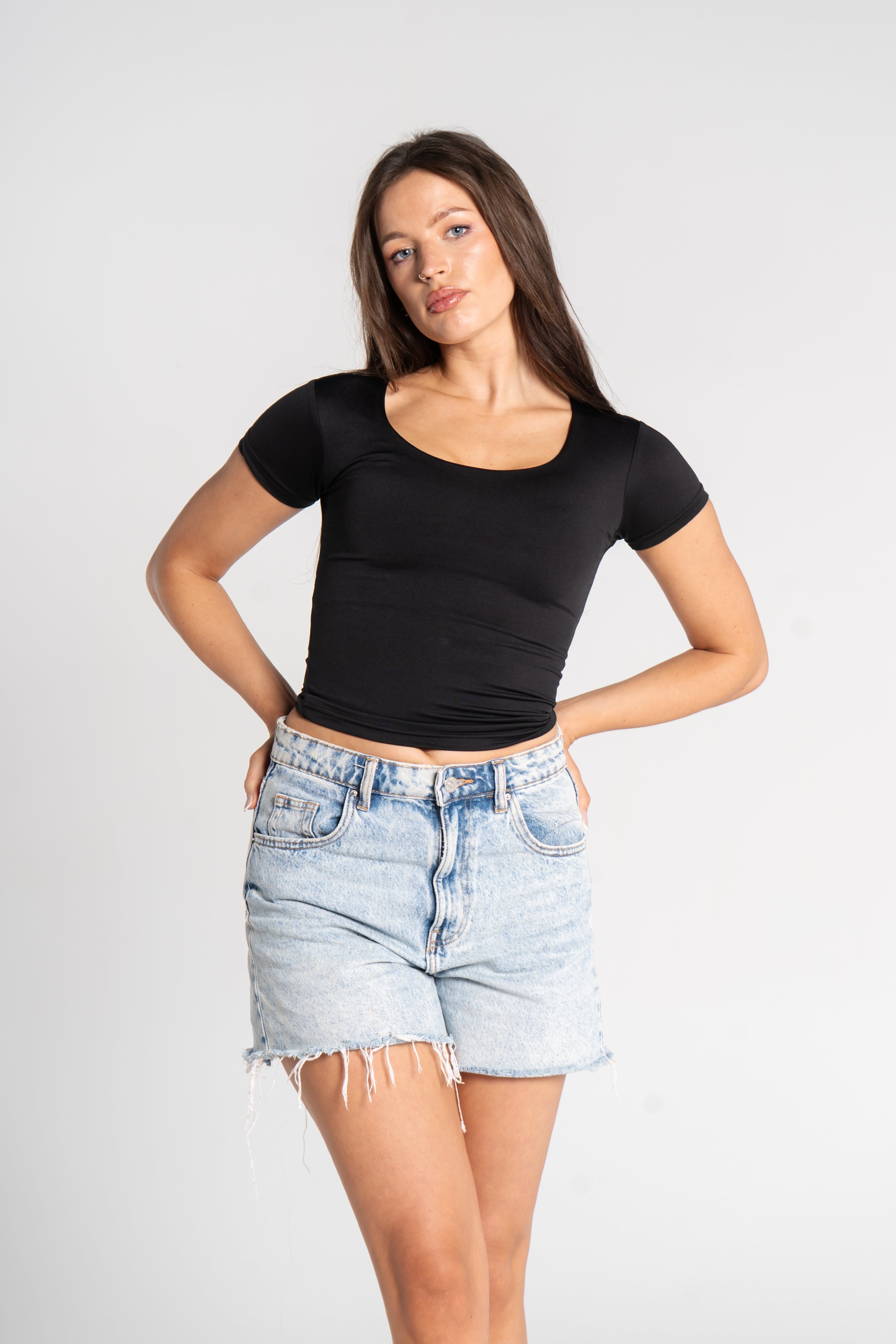WIDE NECK SHORT SLEEVE               (BLACK & WHITE )
