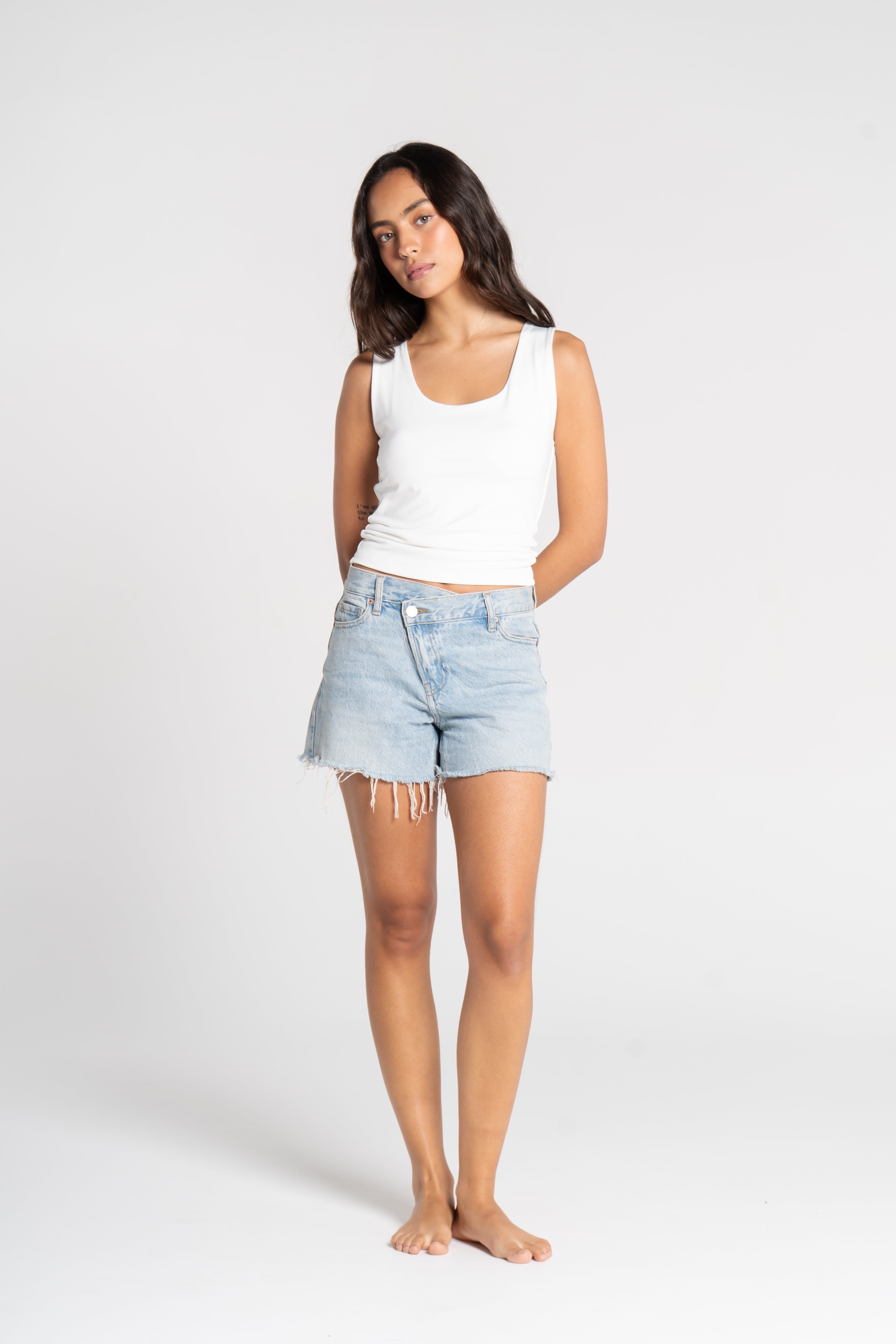 TANK TOP WIDE NECK (Black & White )