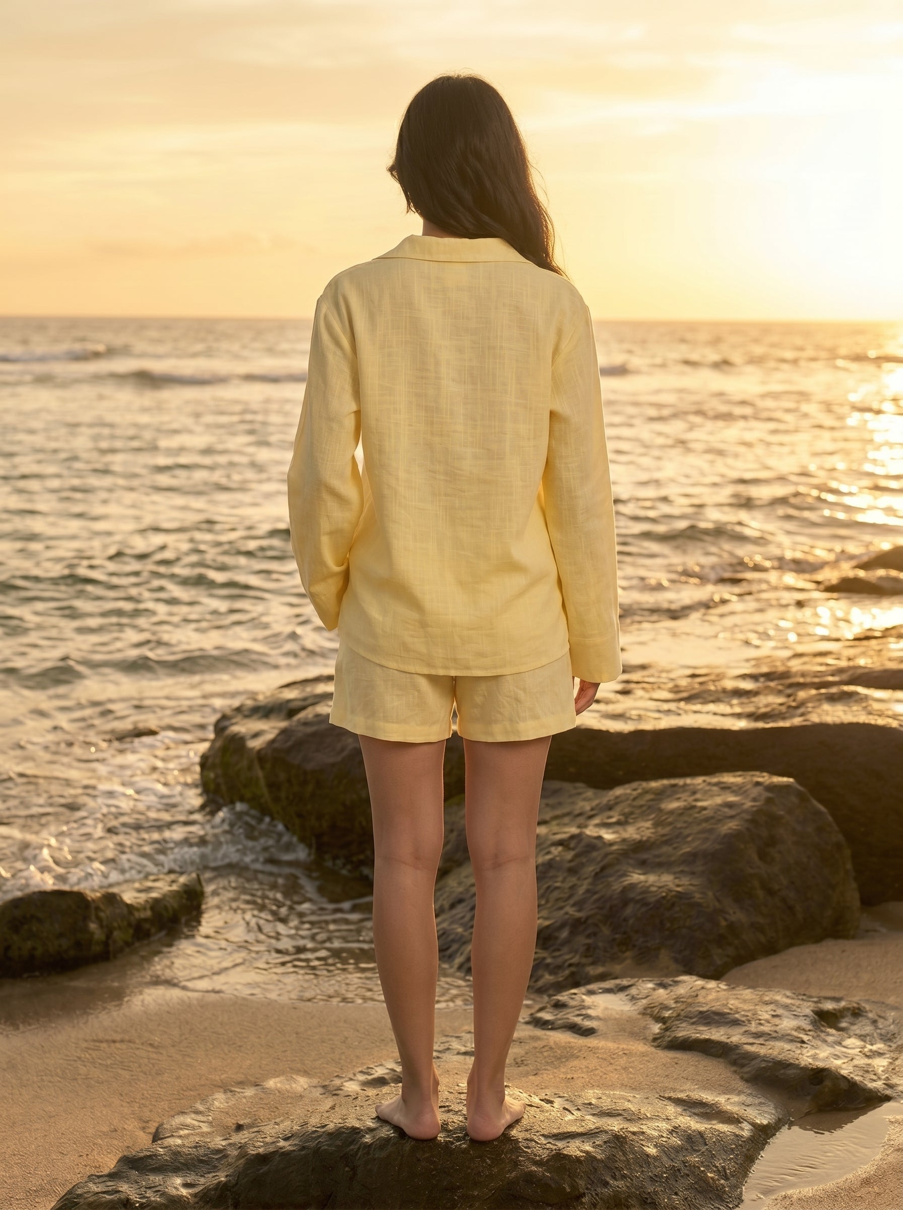REFINED LINEN POLO BLOUSE
