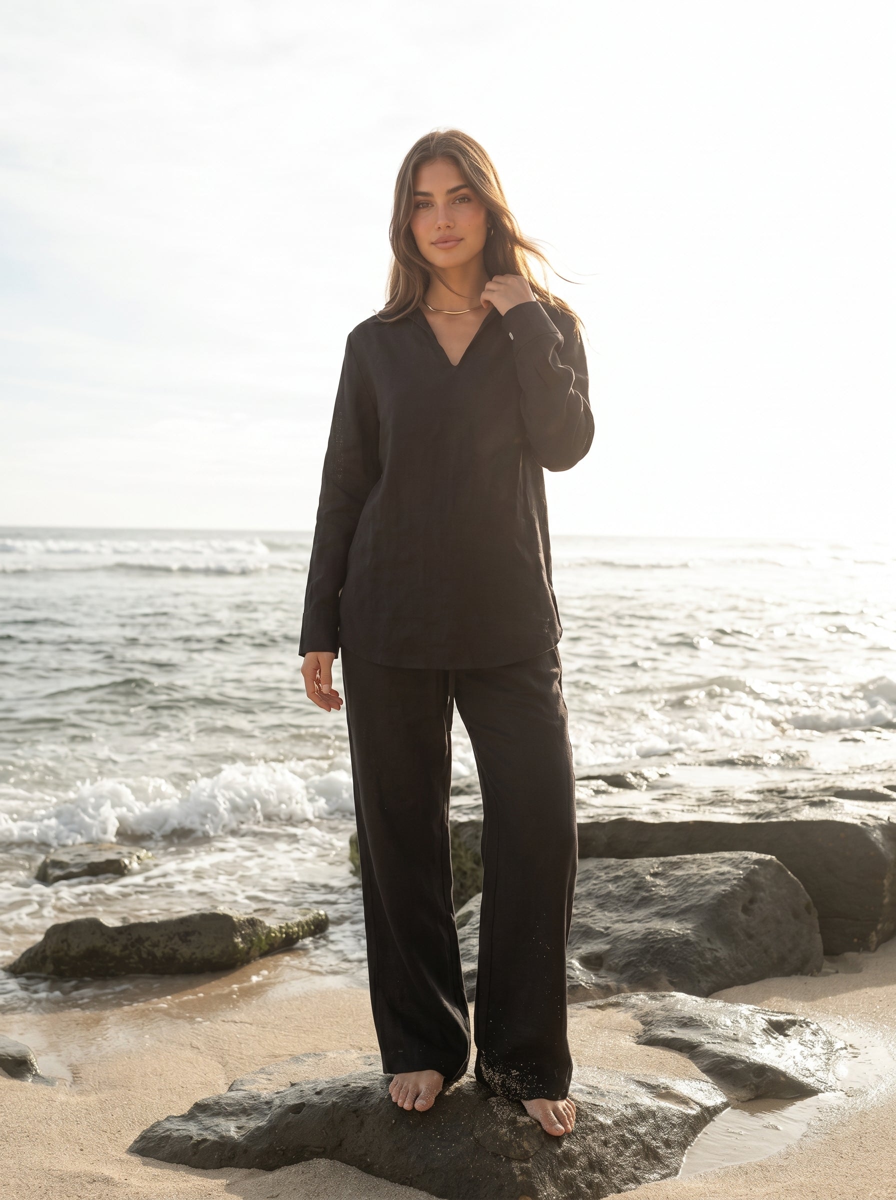 REFINED LINEN POLO BLOUSE