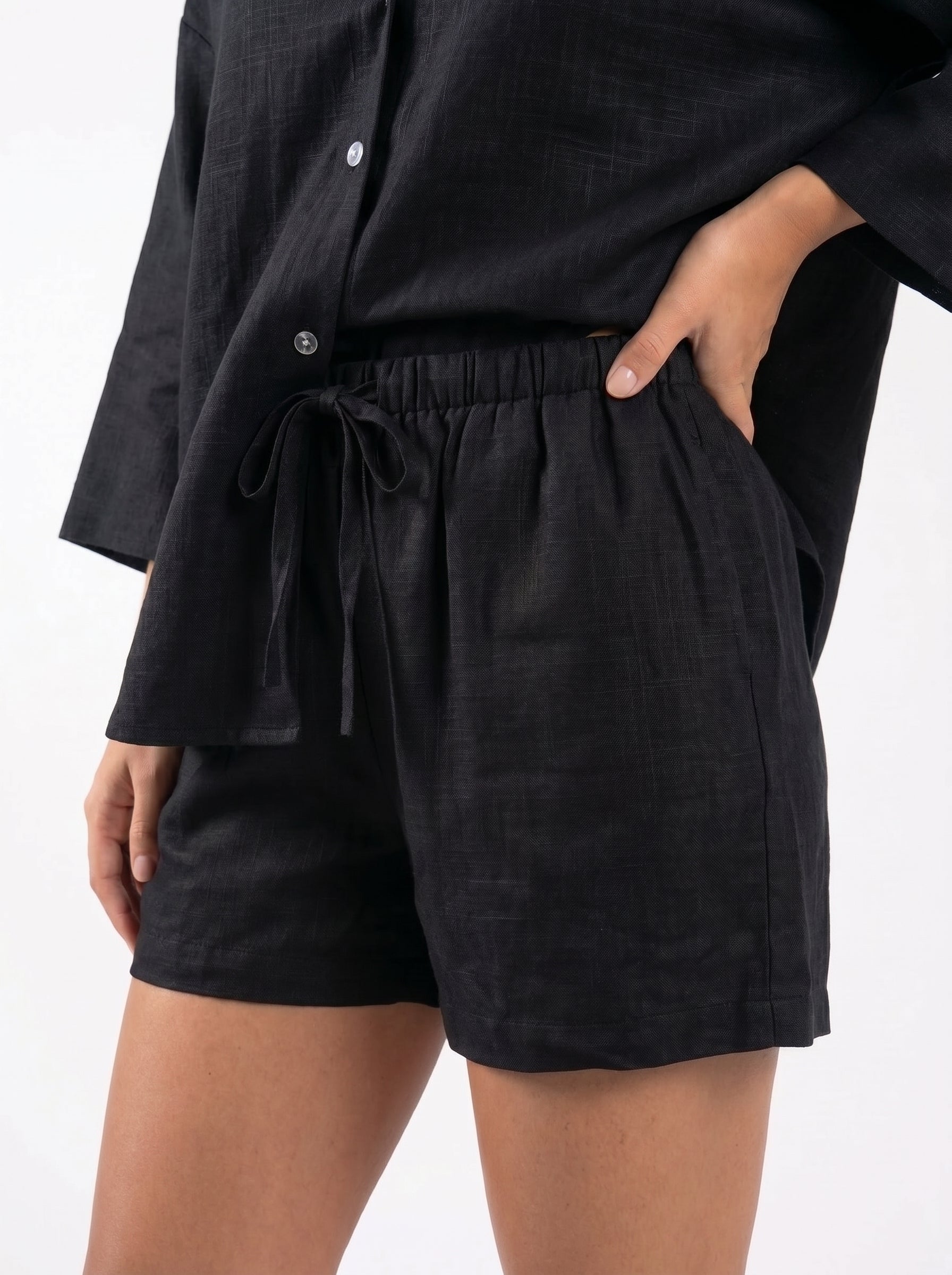 REFINED LINEN SHORTS