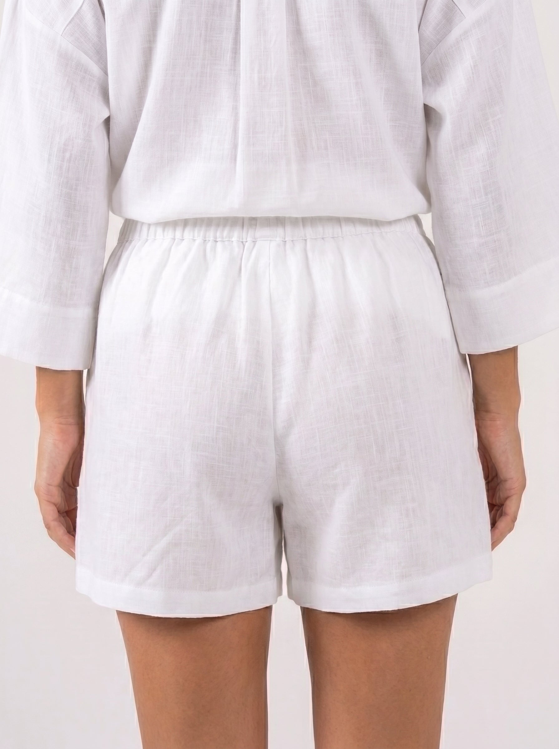 REFINED LINEN SHORTS