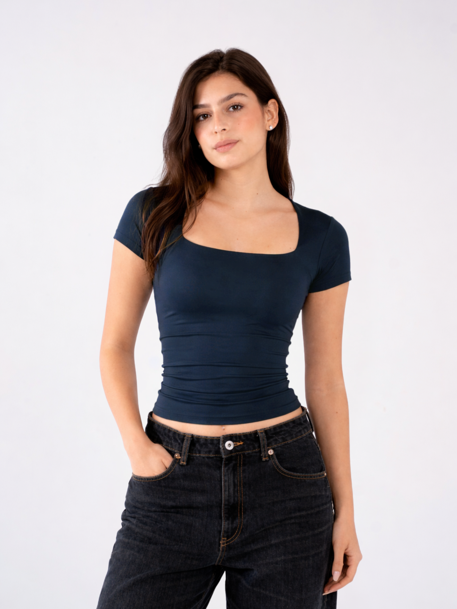 REFINED COTTON SHORT-SLEEVE SQUARE NECK